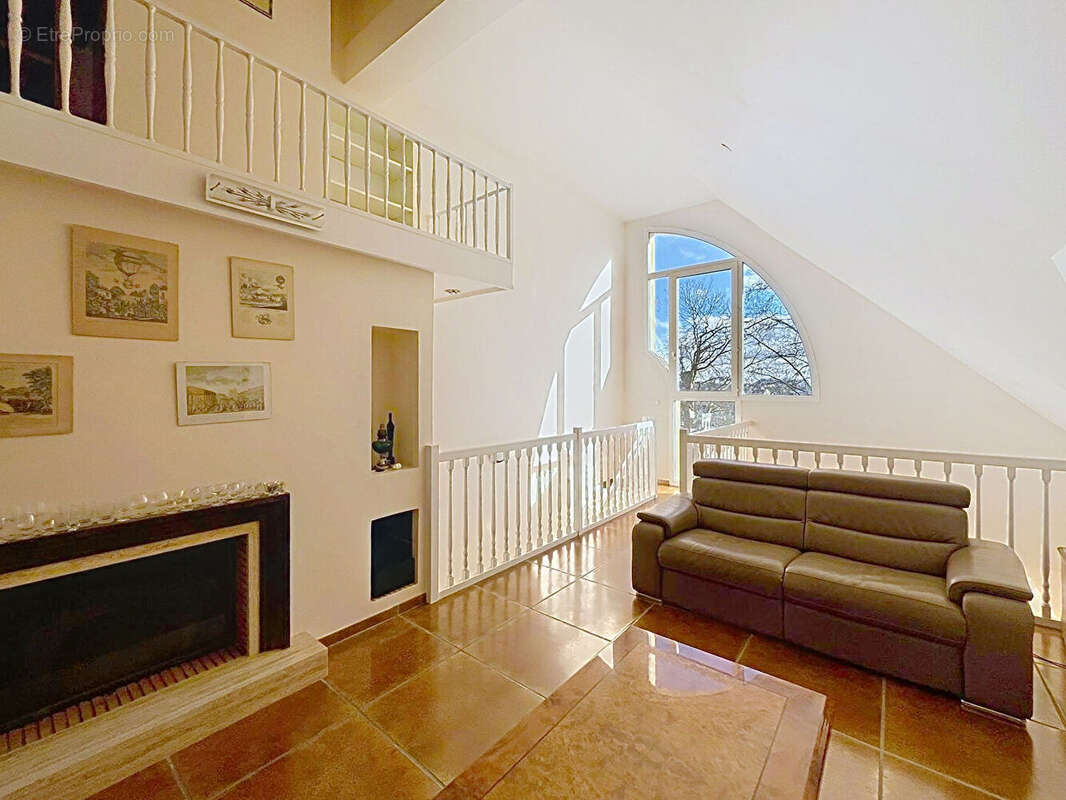 Appartement à LE MEE-SUR-SEINE