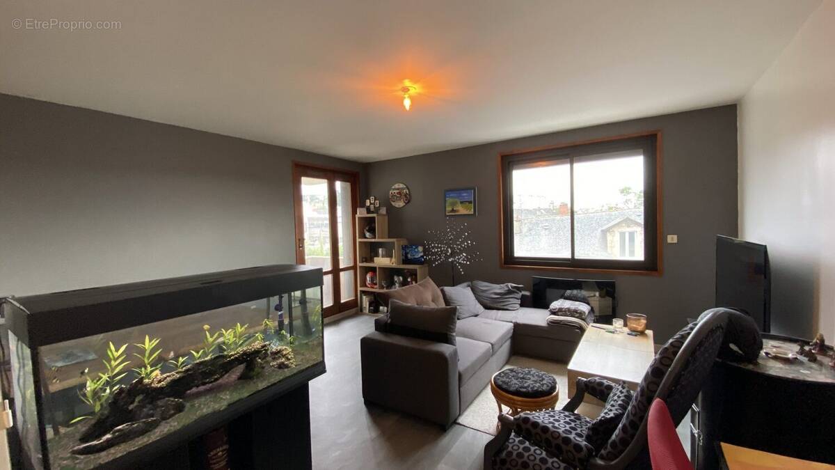 Appartement à ONET-LE-CHATEAU