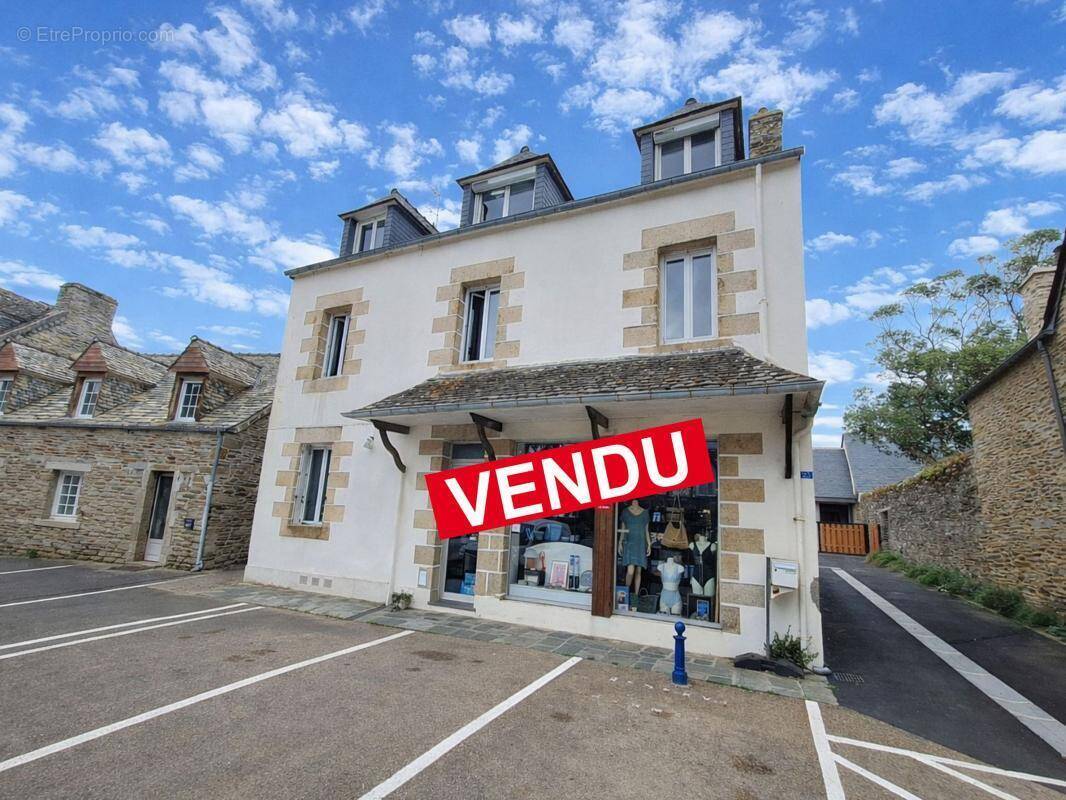 Maison à LOCQUIREC