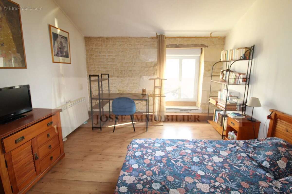 Maison 156 m² à Saint-Georges-Du-Bois  - photo 8