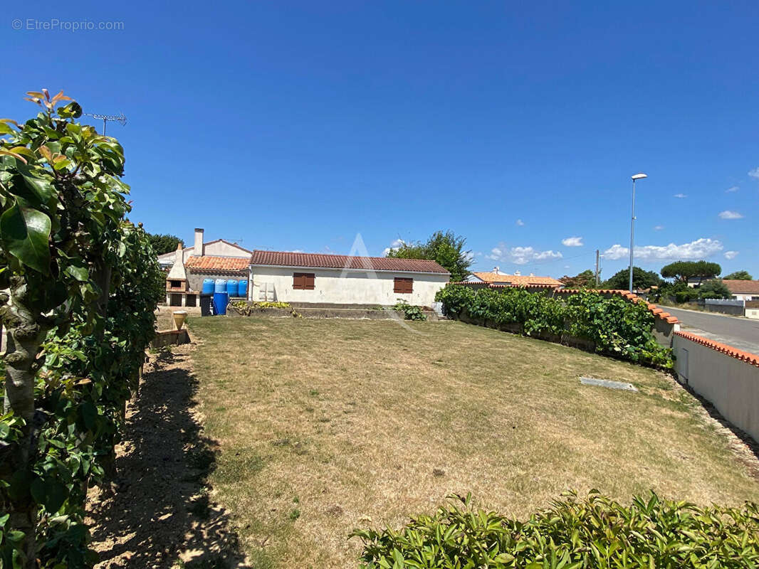 Maison à SAINT-HILAIRE-LA-FORET