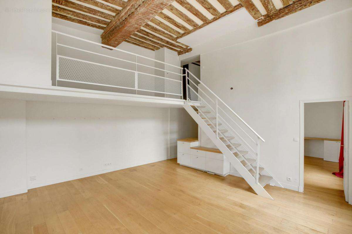 Appartement à PARIS-4E