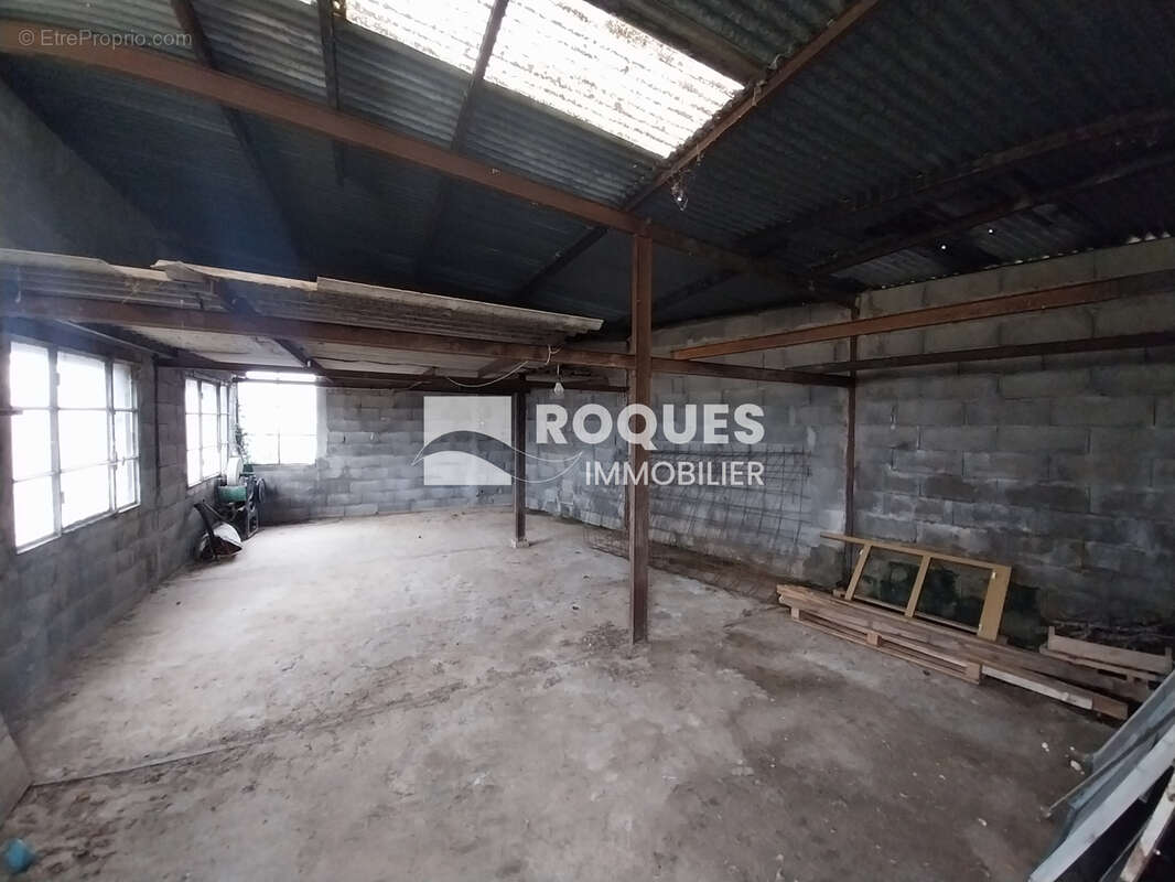 terrain non constructible  avec hangar et maison de vigne - photo 3