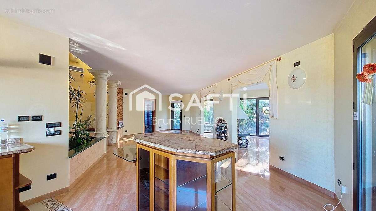 Maison 134 m² à Villelongue-Dels-Monts  - photo 6