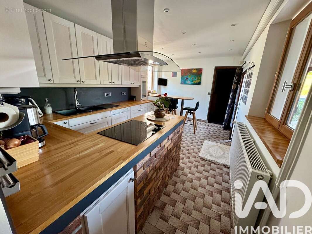 Maison 200 m² à Meilleray  - photo 2