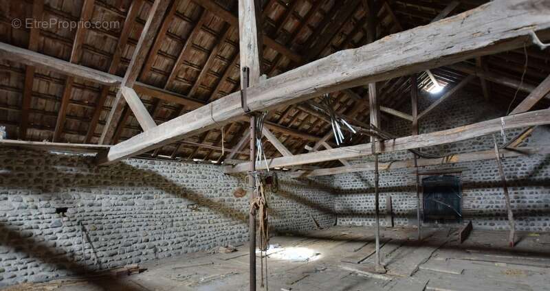 Maison à ARTIGUELOUVE