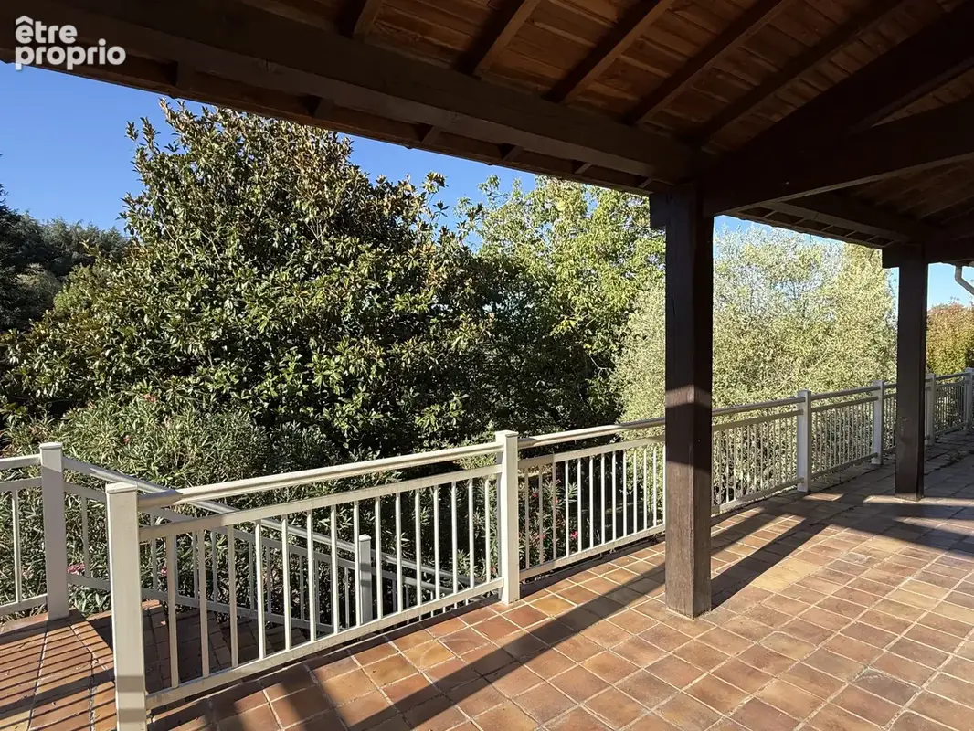 Saint-juéry   maison familiale avec véranda, vaste sous-sol et parc arboré - photo 3