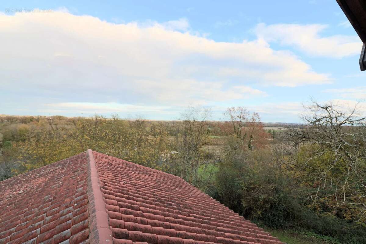 Maison à CASTELNAU-RIVIERE-BASSE