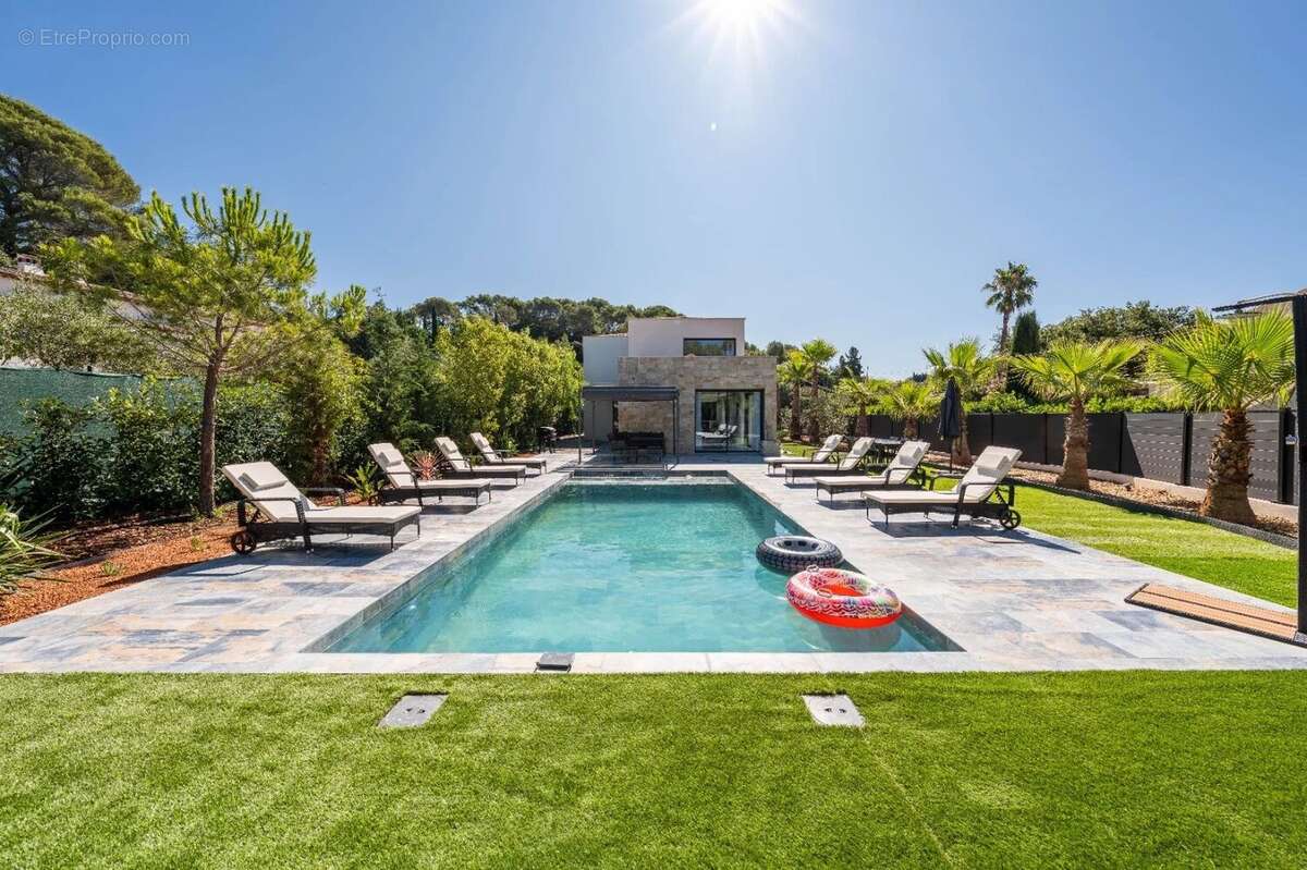 Maison à MOUGINS