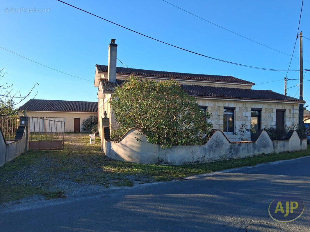 Maison à PAUILLAC