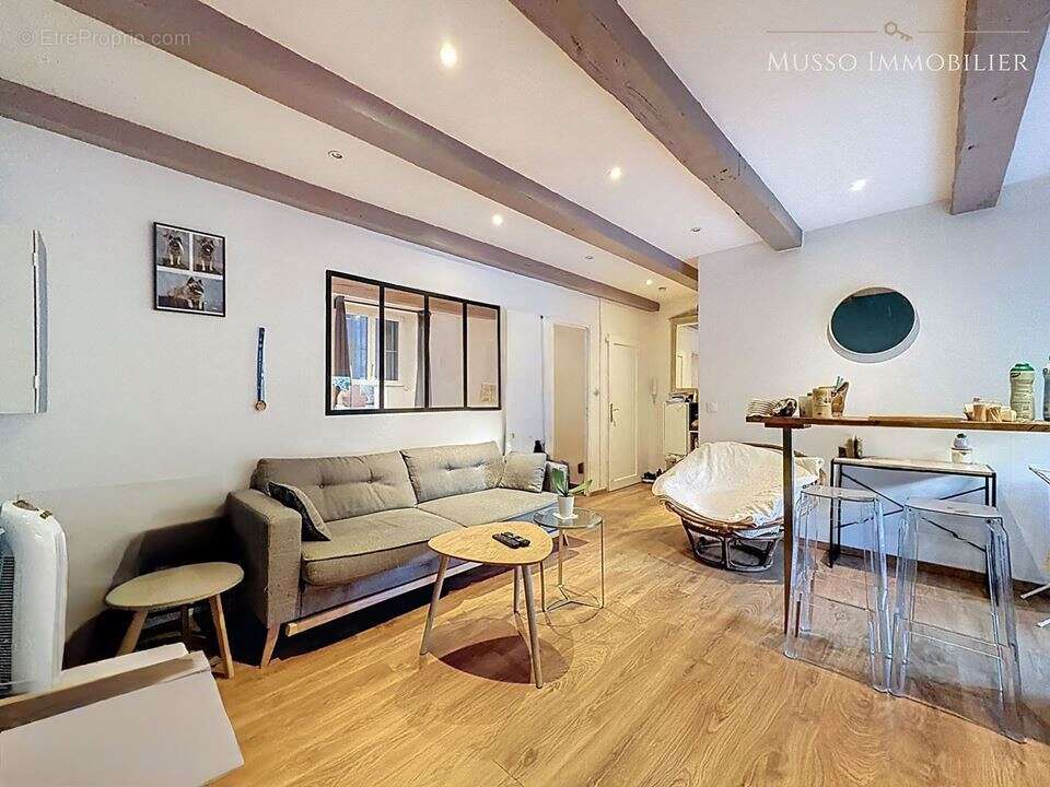 Appartement à MARSEILLE-6E