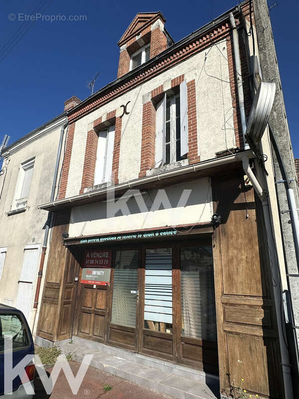 Appartement 237 m² à Romorantin-Lanthenay  - photo 2