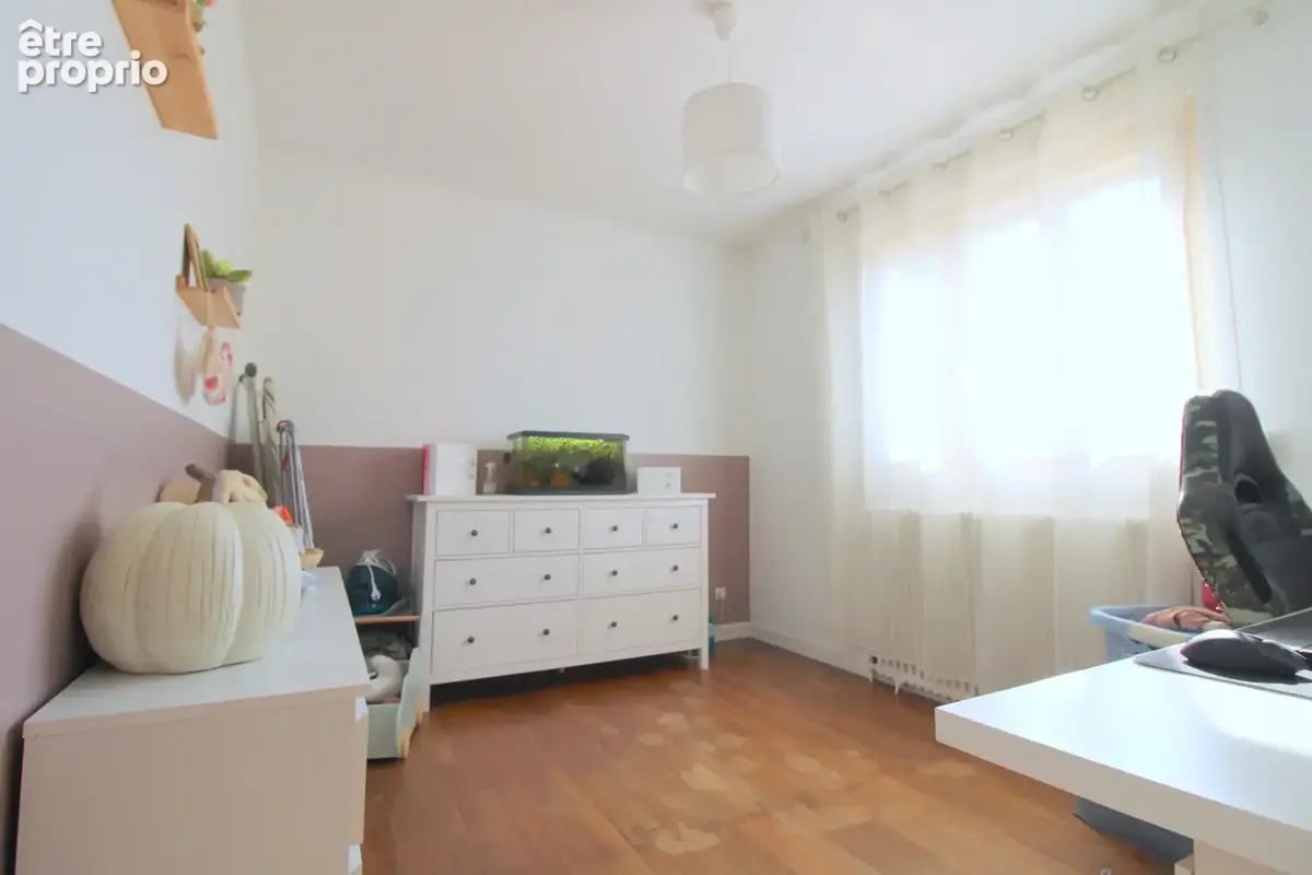 8 min de dreux. maison de 5 pieces avec sous-sol sur 1320 m2 de terrain. - photo 8
