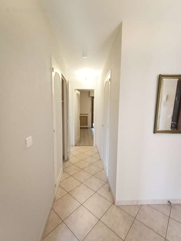 Appartement à MANDELIEU-LA-NAPOULE
