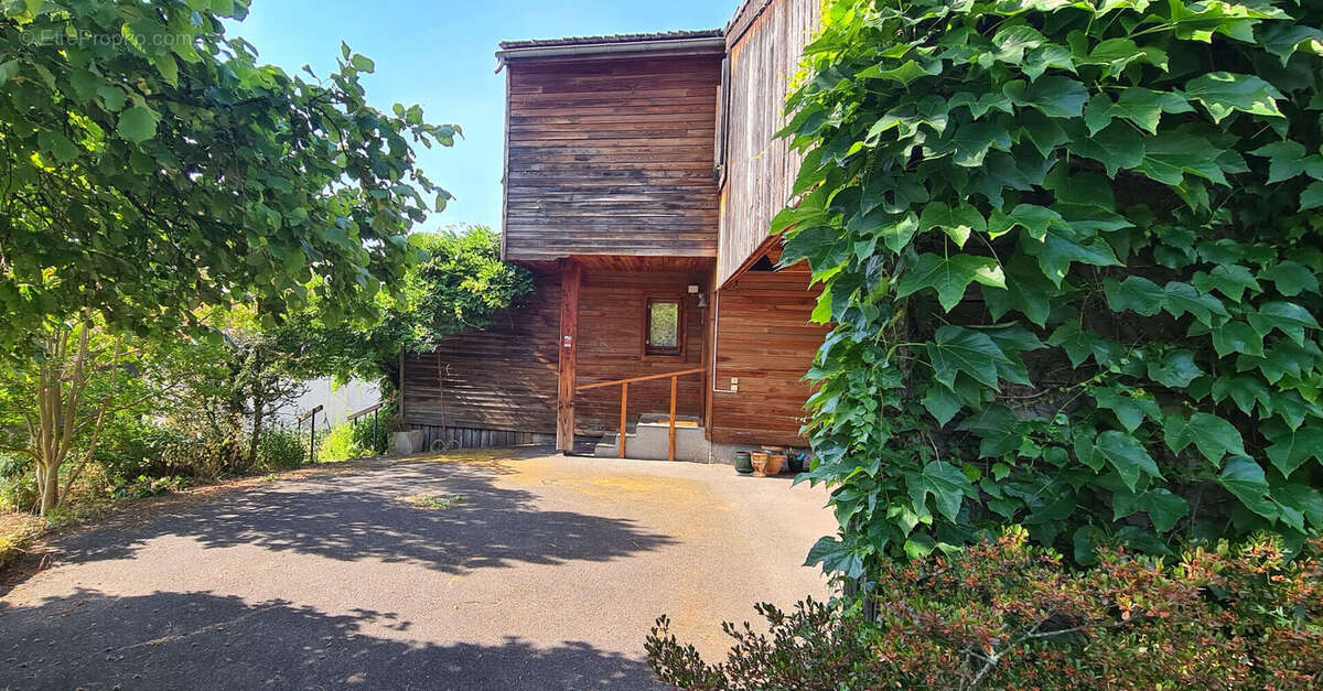 Maison familiale 8 pièces  La Glacière Clermont Fd - photo 6