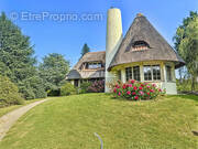 Maison à LE MESNIL-SAINT-DENIS