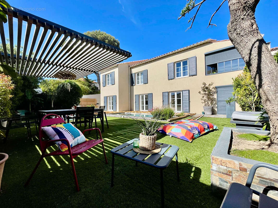 Maison à CARRY-LE-ROUET