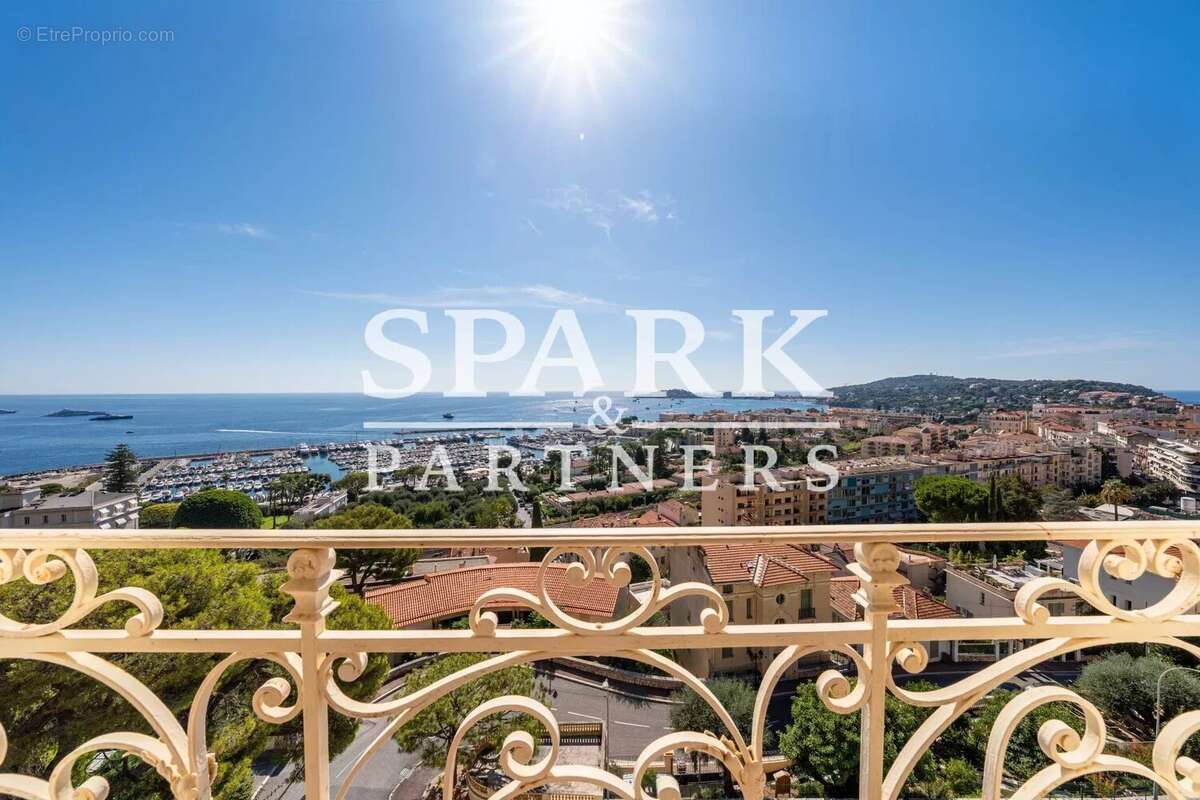 Appartement à BEAULIEU-SUR-MER