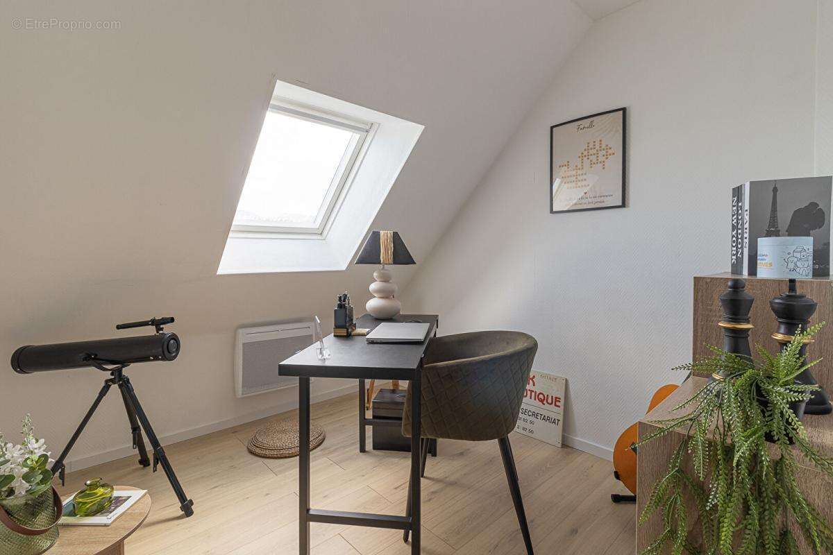 Angers quartier Camus / Nazareth - Maison familiale non mitoyenne - 5 chambres, jardin et terrasse. Vie de plain-pied - photo 14