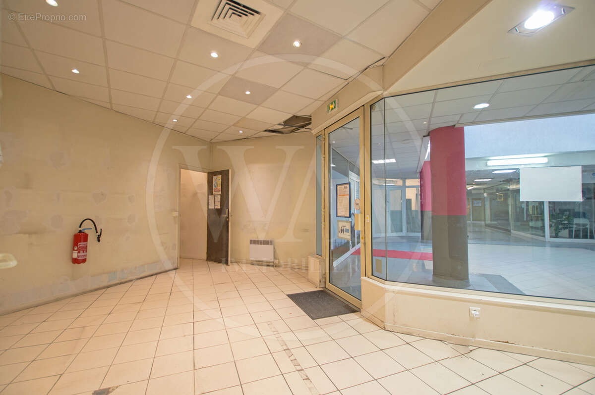 Commerce à CAGNES-SUR-MER