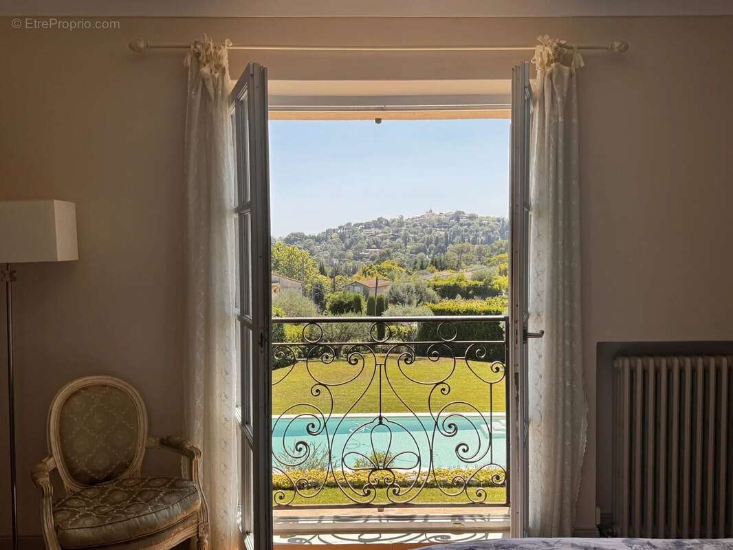 Maison à MOUGINS