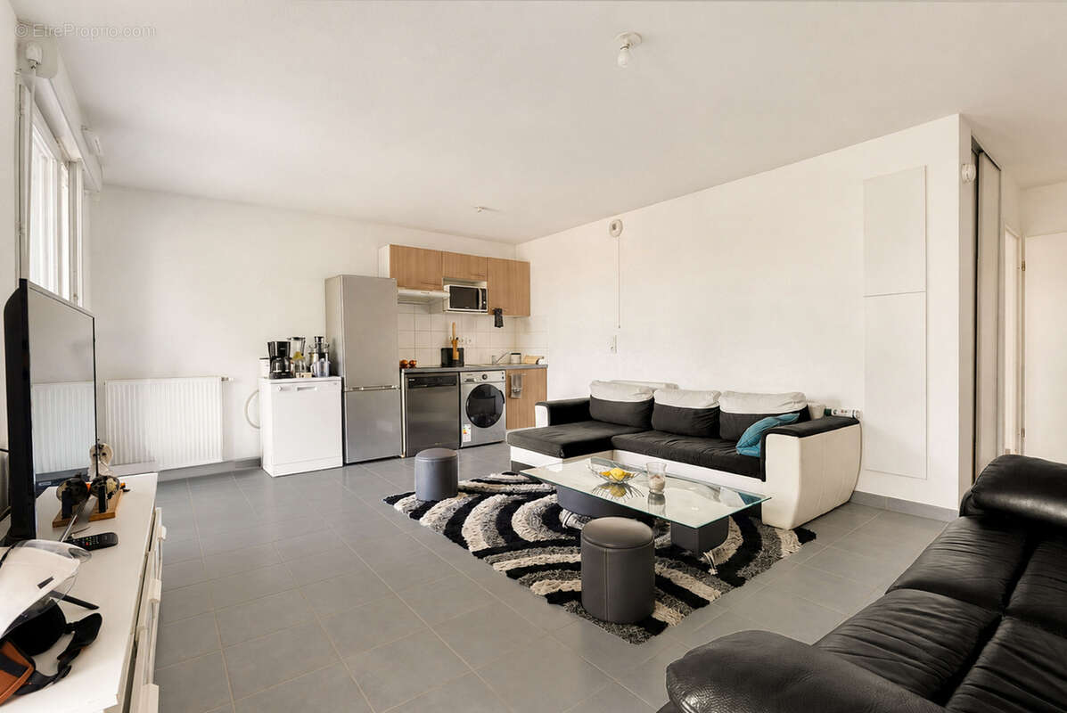 En exclusivité !  Appartement T3 de 62 m2, situé au 1er étage, dans le secteur du Grand Selve. - photo 6