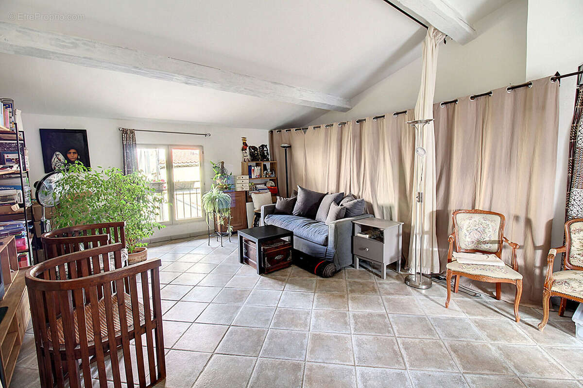 A VENDRE en EXCLUSIVITE ! Triplex Bargemon 5 pièces 162 m² - photo 10
