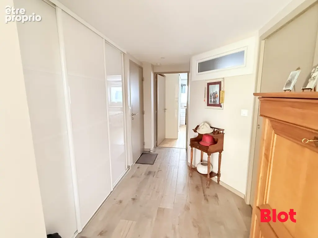 Maison 7 pièces 158 m² à vendre à Saint-Jacques-De-La-Lande (35136) - photo 9