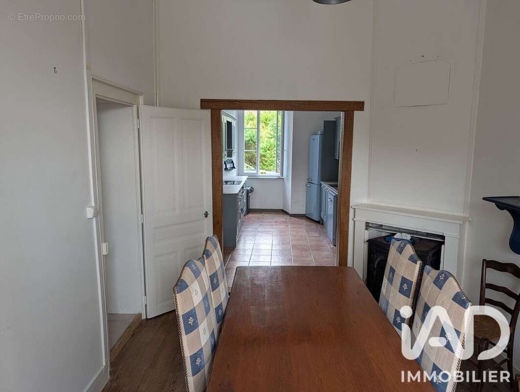 Maison 167 m² à Chatelus-Malvaleix  - photo 6
