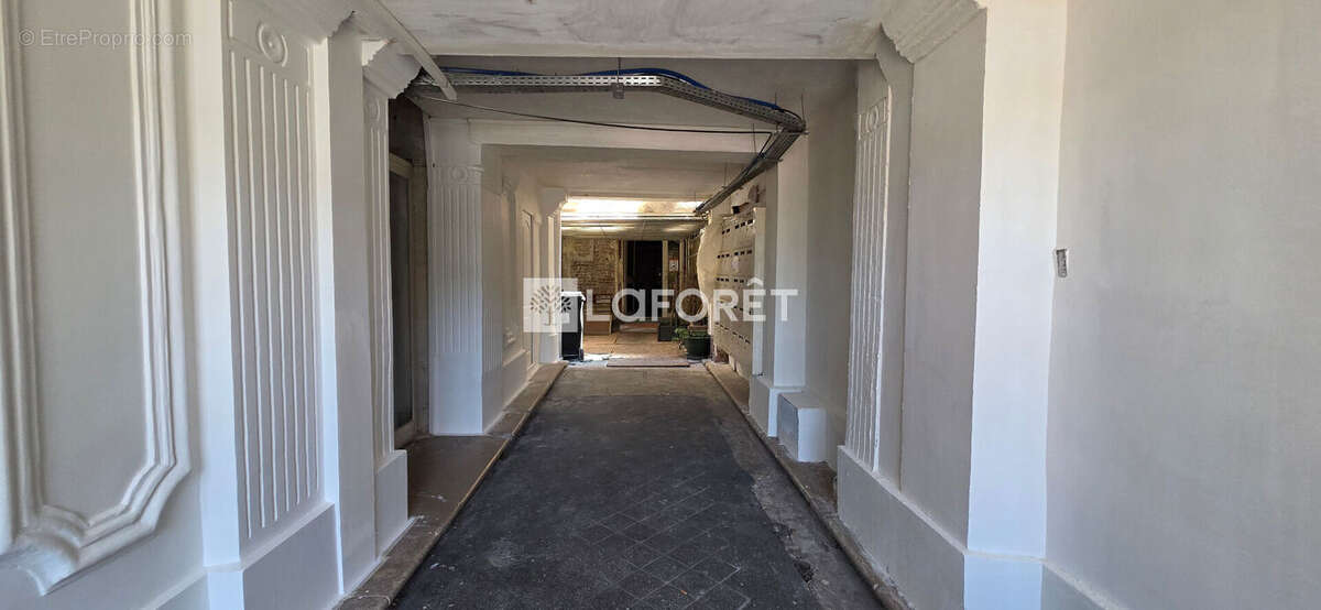 Appartement Saint Denis 2 pièce(s) 37.49 m2 - photo 9