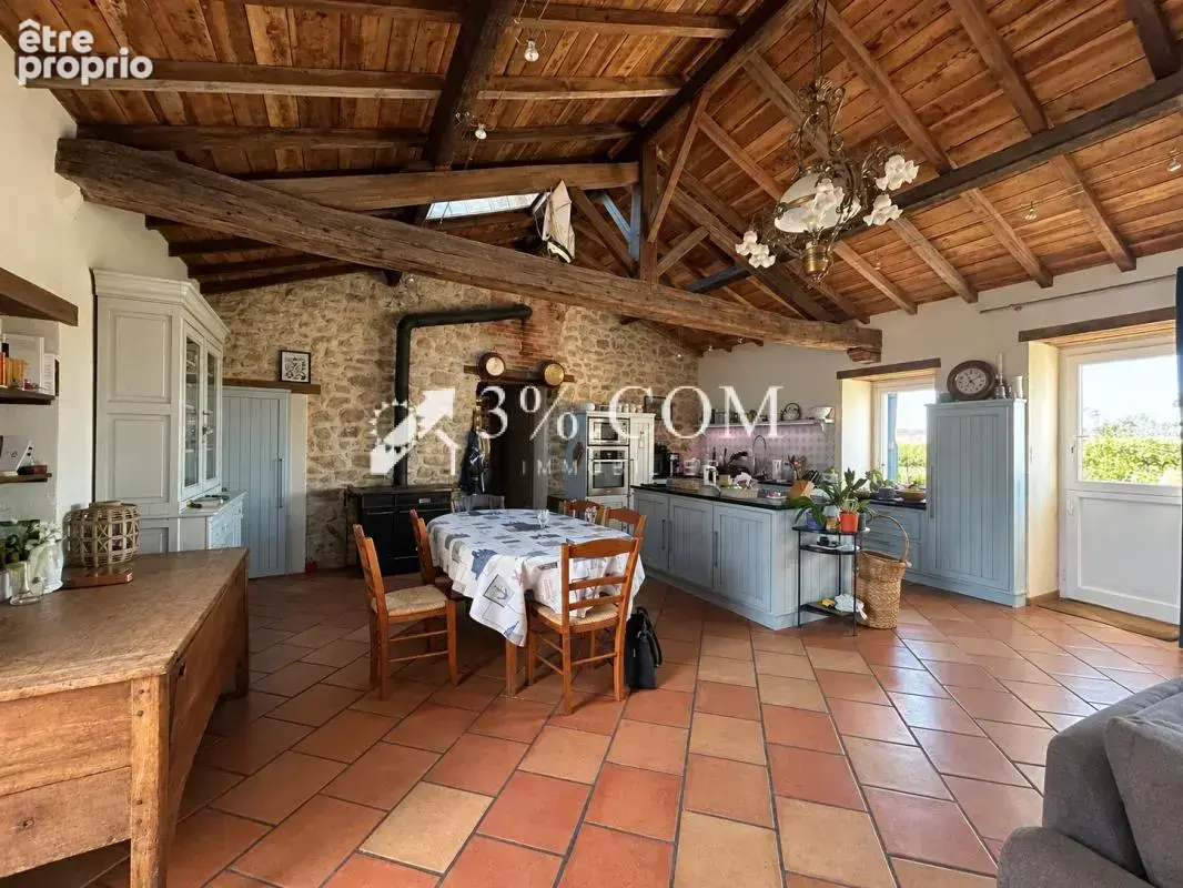 Longère vendéenne de caractère - 124 m2 - photo 3