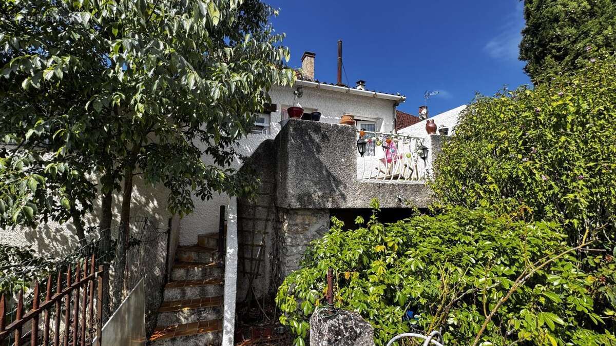 Maison à LIMOGNE-EN-QUERCY