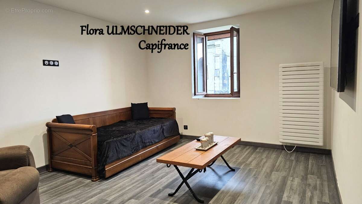 Authenticité et espace : grande maison mitoyenne en pierre avec 5 chambres à vendre à CHINDRIEUX avec garage et terrain proche d - photo 11