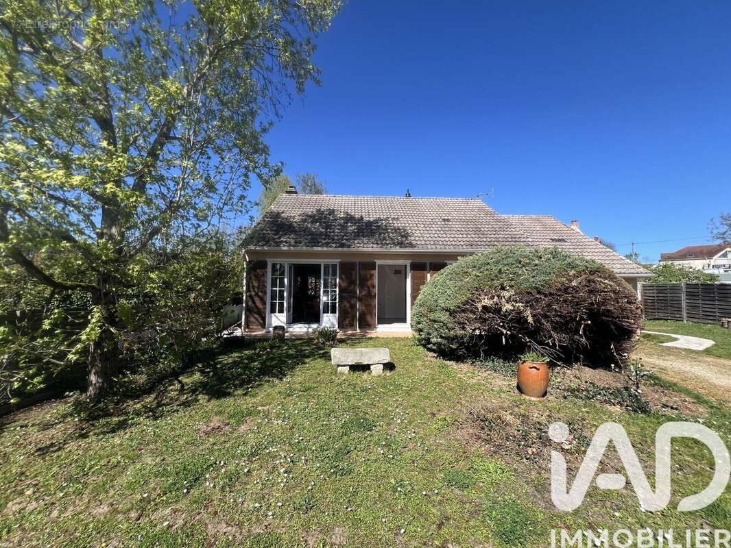 Photo 2 - Maison à SAINTRY-SUR-SEINE