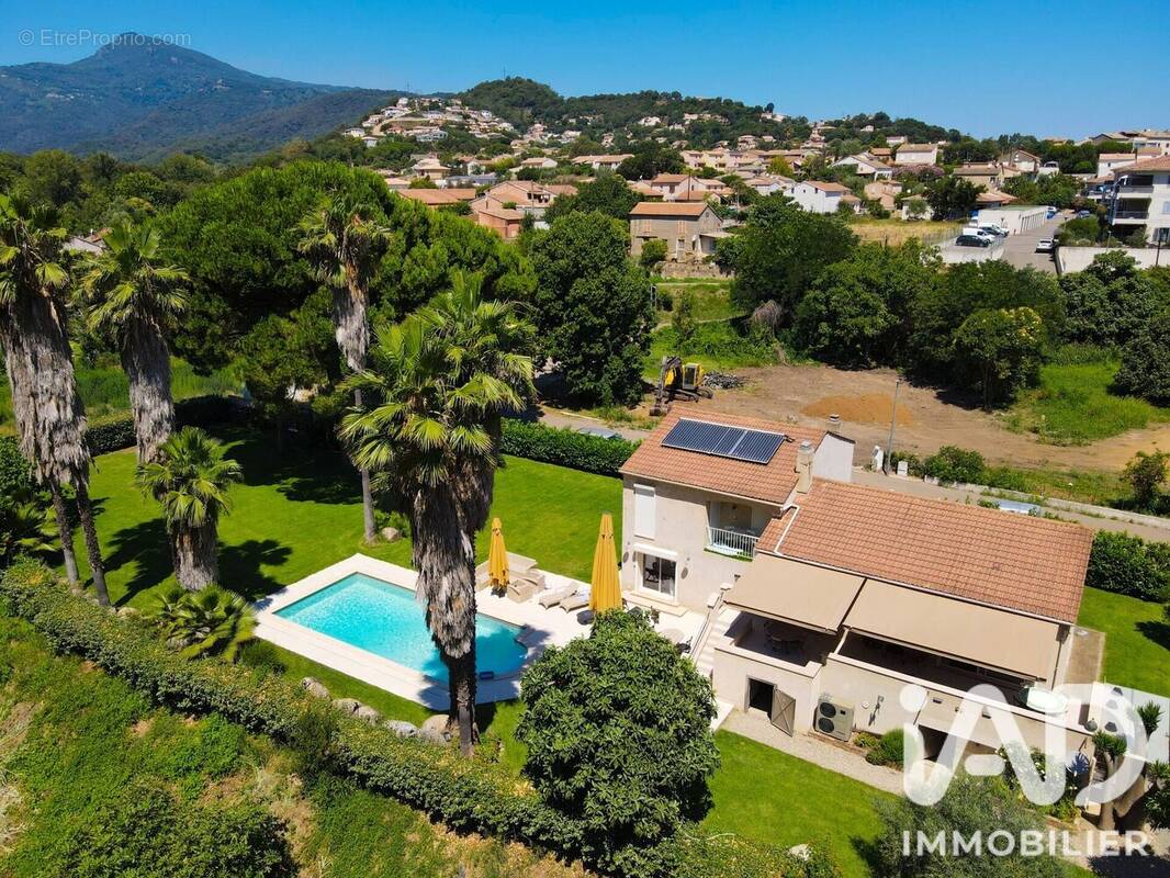 Photo 1 - Maison à PENTA-DI-CASINCA