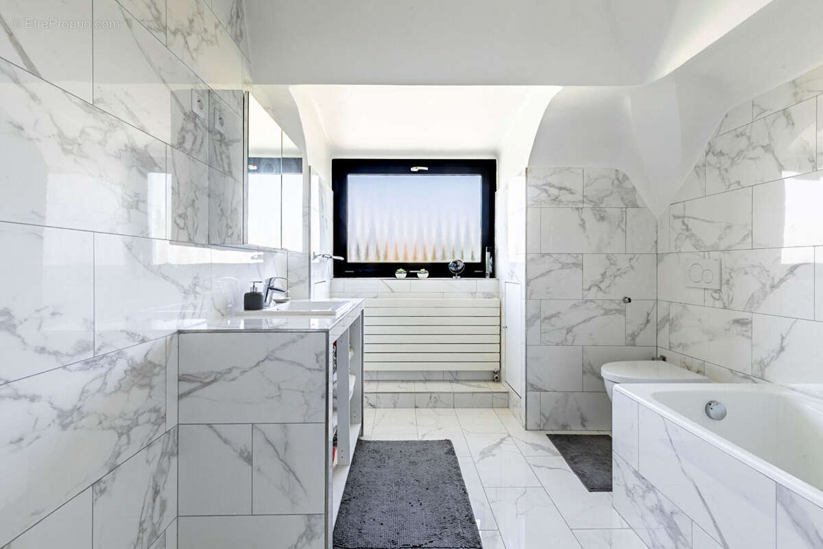 Maison 7 pièces avec piscine sur terrain de 1027 m² - photo 12