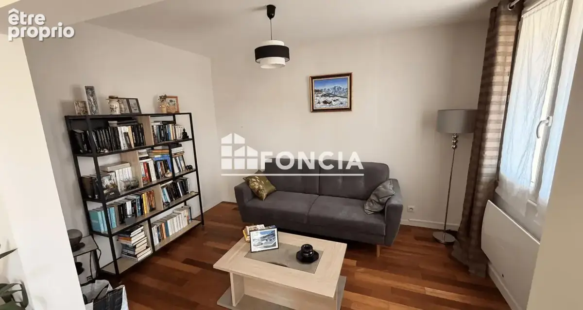 À Bergerac, découvrez cet appartement 3 pièces de 74 m², idéal pour habiter ou investir. Lumineux et fonctionnel, il offre un ca - photo 8