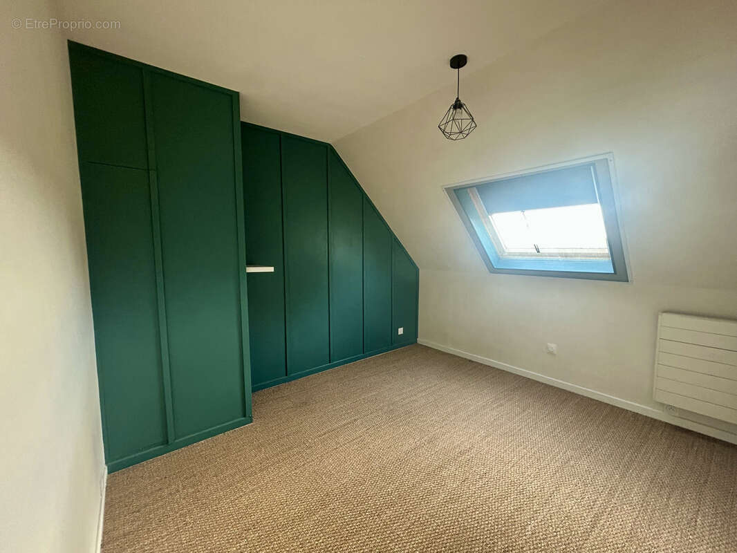 Maison à COMMELLE-VERNAY