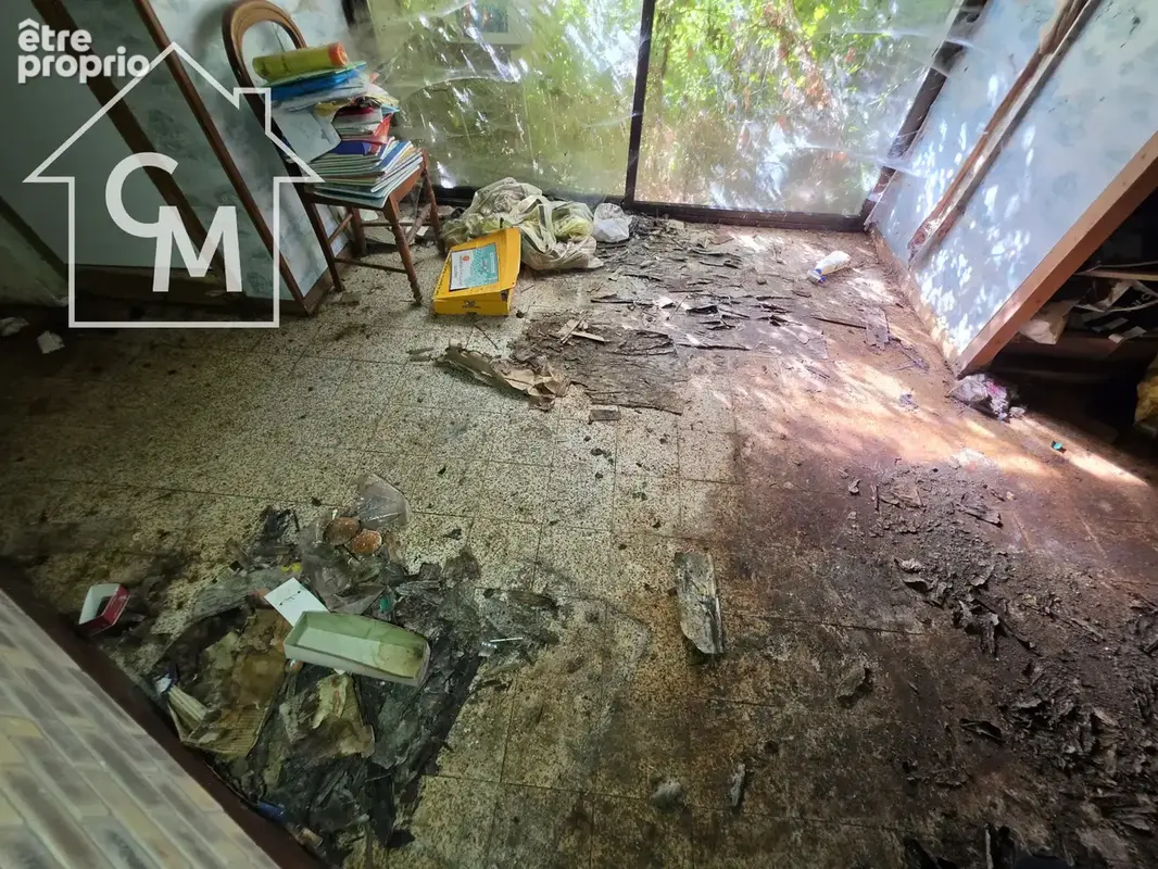Maison à rénover entièrement avec dépendances et terrain - photo 37