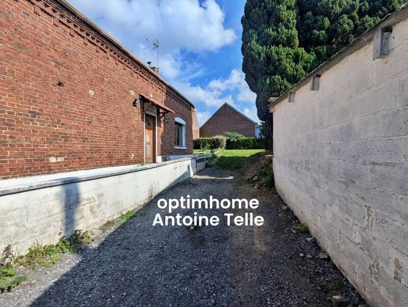 Maison à SAINT-BENIN