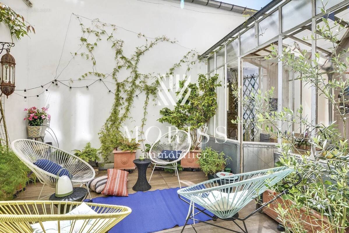 Appartement à NEUILLY-SUR-SEINE