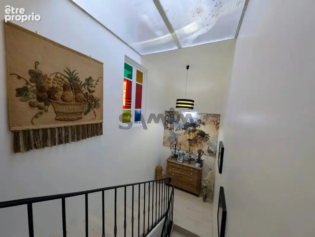 À vendre- maison de village  avec roof top et jaccuzi- st hi - photo 7