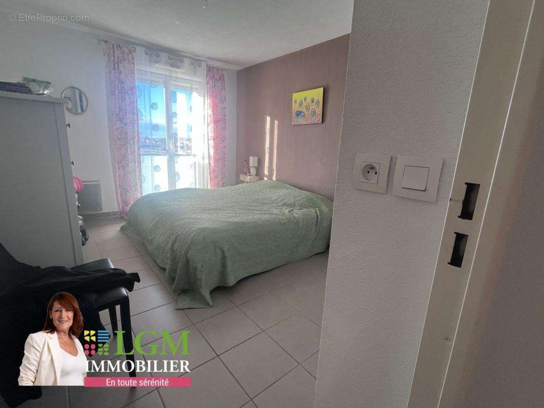 Appartement à CHATEAUNEUF-LES-MARTIGUES