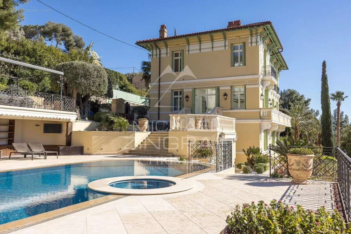 Maison à ROQUEBRUNE-CAP-MARTIN