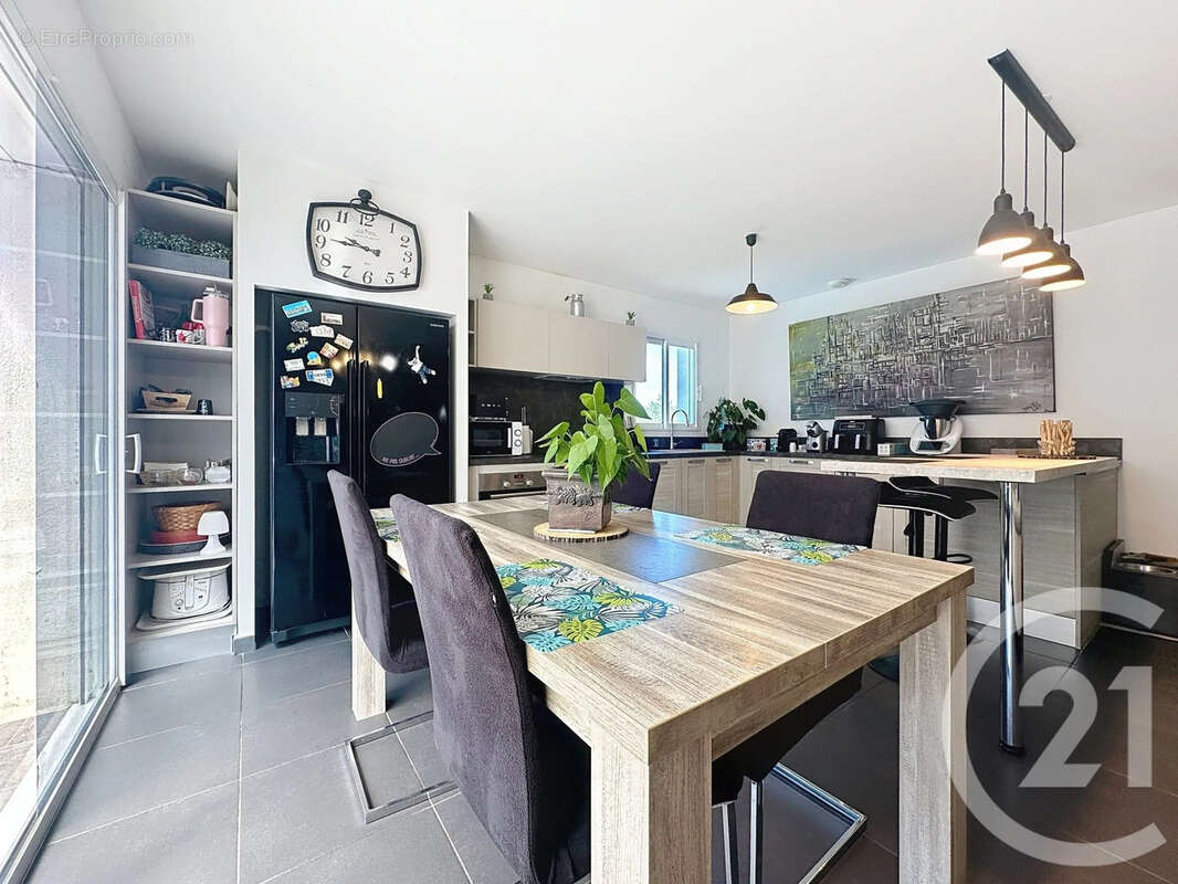 Maison 90 m² à Santa-Maria-Poggio  - photo 3