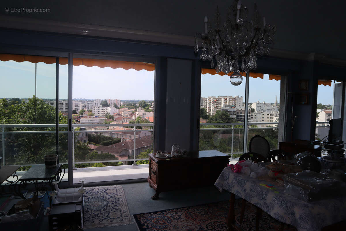 Exclusif - cauderan - parc bordelais - t5 avec grand balcon - cave et parking - photo 17