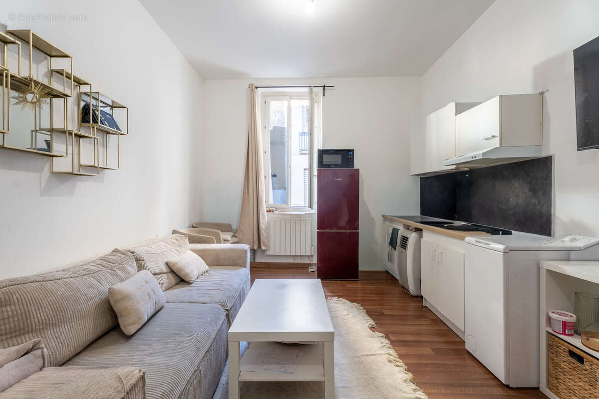 Appartement à MARSEILLE-4E