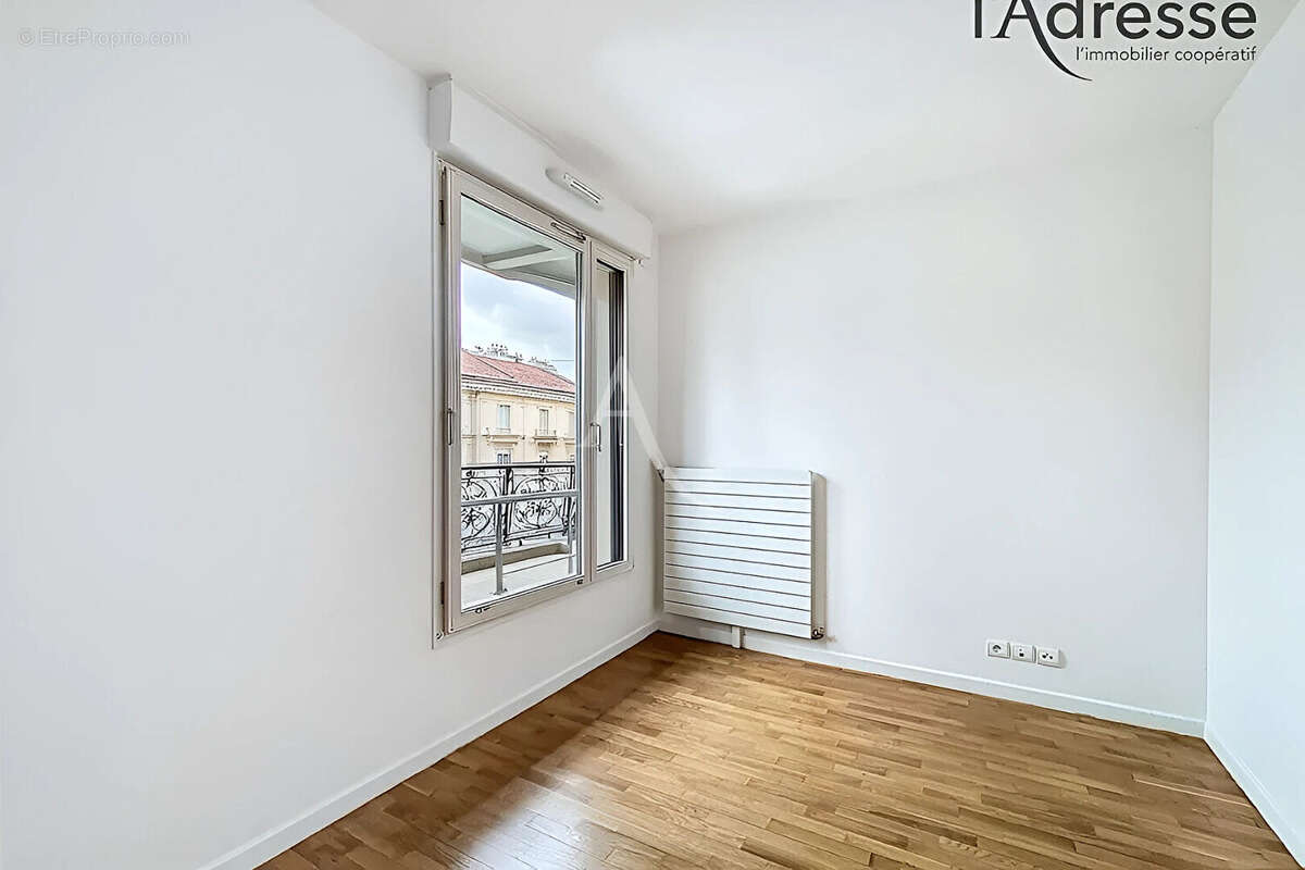 Appartement à SURESNES