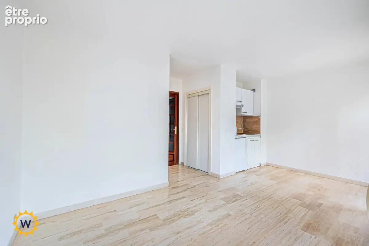 NICE OUEST BOSQUETS / STUDIO de 21 m2 avec Balcon, vue verdure ! idéal investissement locatif ! A 5 min. de la promenade des ang - photo 3