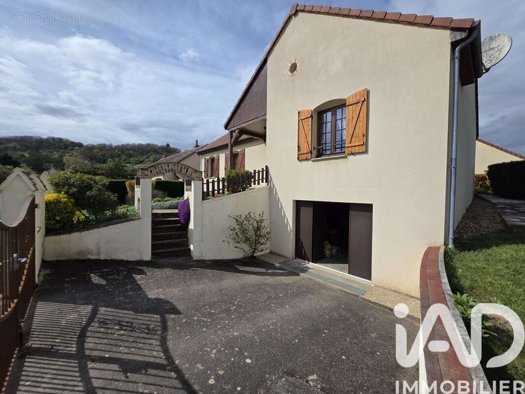 Photo 2 - Maison à CORVOL-L'ORGUEILLEUX